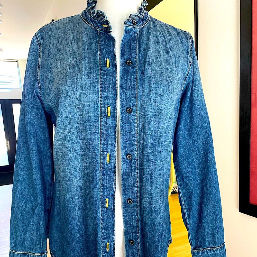 Nili Lotan Denim Button-Up Shirt size S
non smoker condition like new
